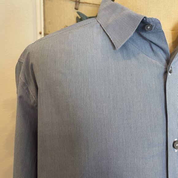 THEORY Blue Button Down Shirt Top size men's neck 17 1/2 sleeve 32/33 - Picture 2 of 5